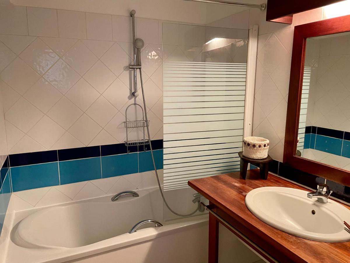 Cauris Lodge Du Marisol Vue Mer Acces Direct Plage Avec Citerne D Eau Le Gosier  Ngoại thất bức ảnh